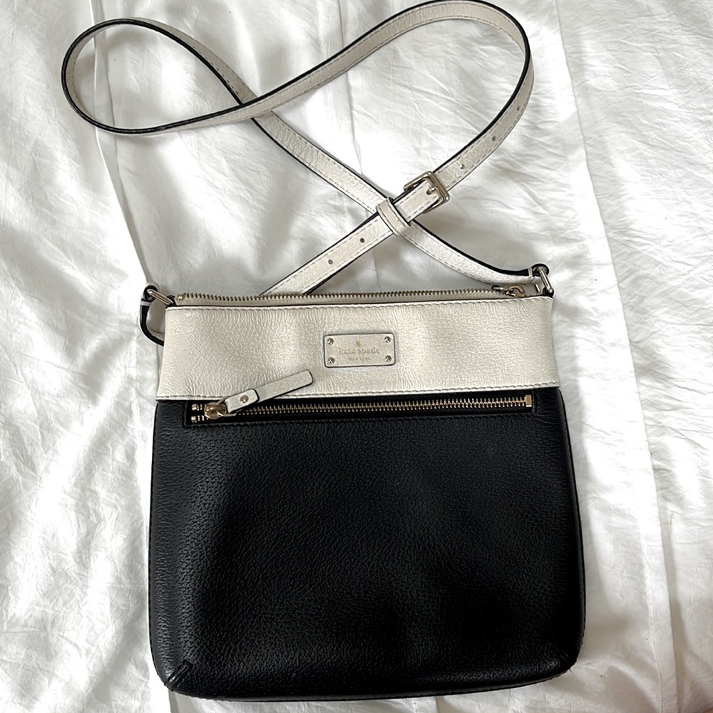 Black and white Kate Spade crossbody